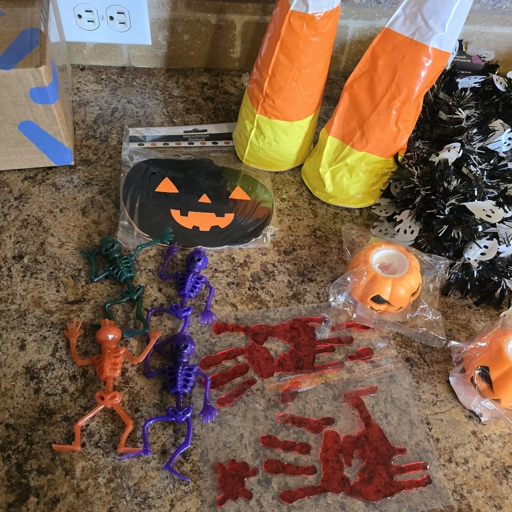 Random Halloween Party Items